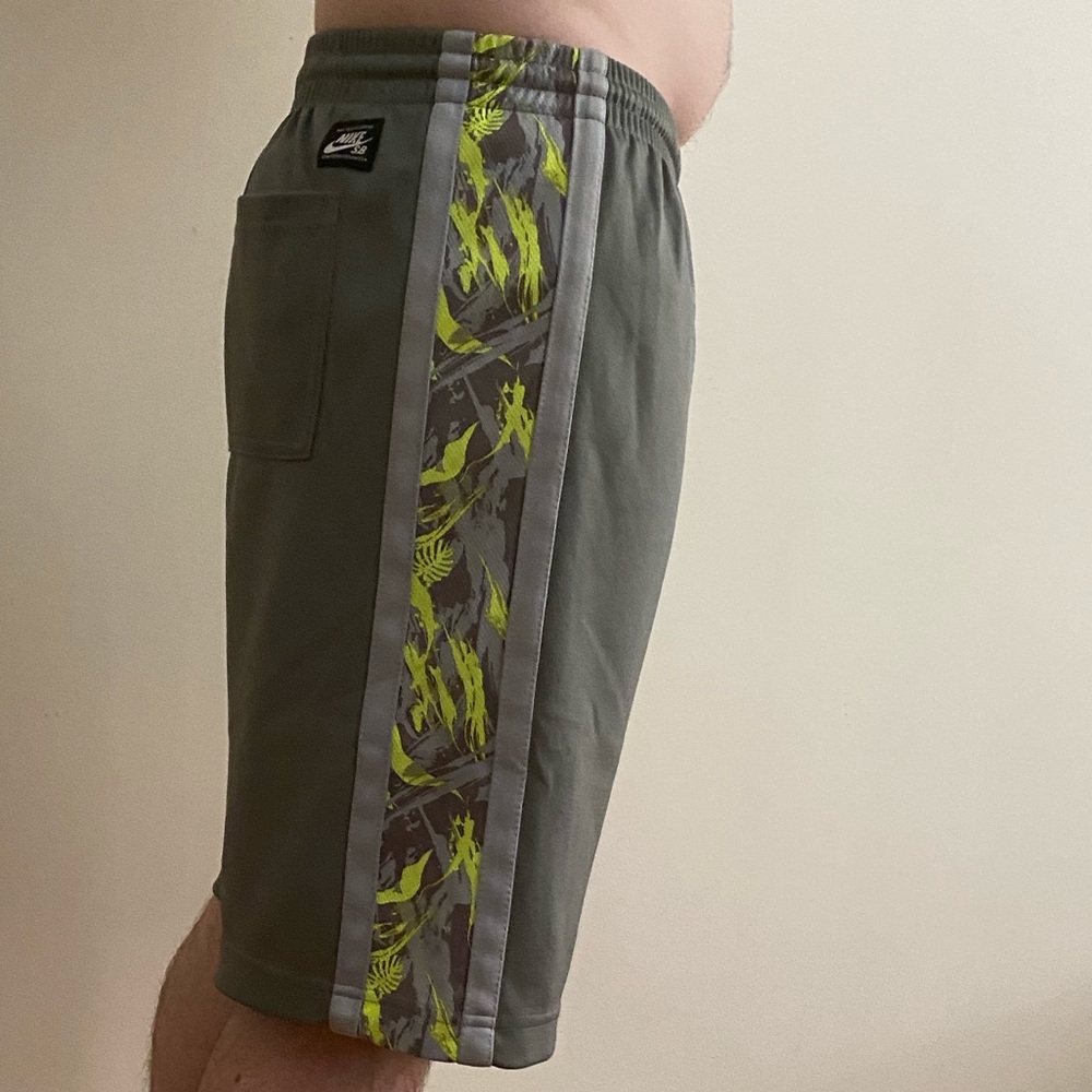Nike sports men's shorts